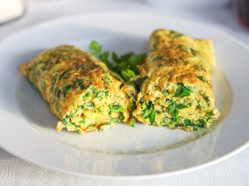 Gdy nie mam pomysłu na kolację, robię te lekkie rolki. Wystarczą jajka i kilka prostych dodatków