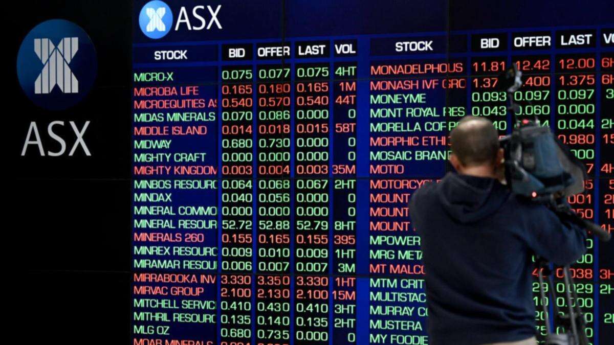 Big banks leading Australian shares higher at midday