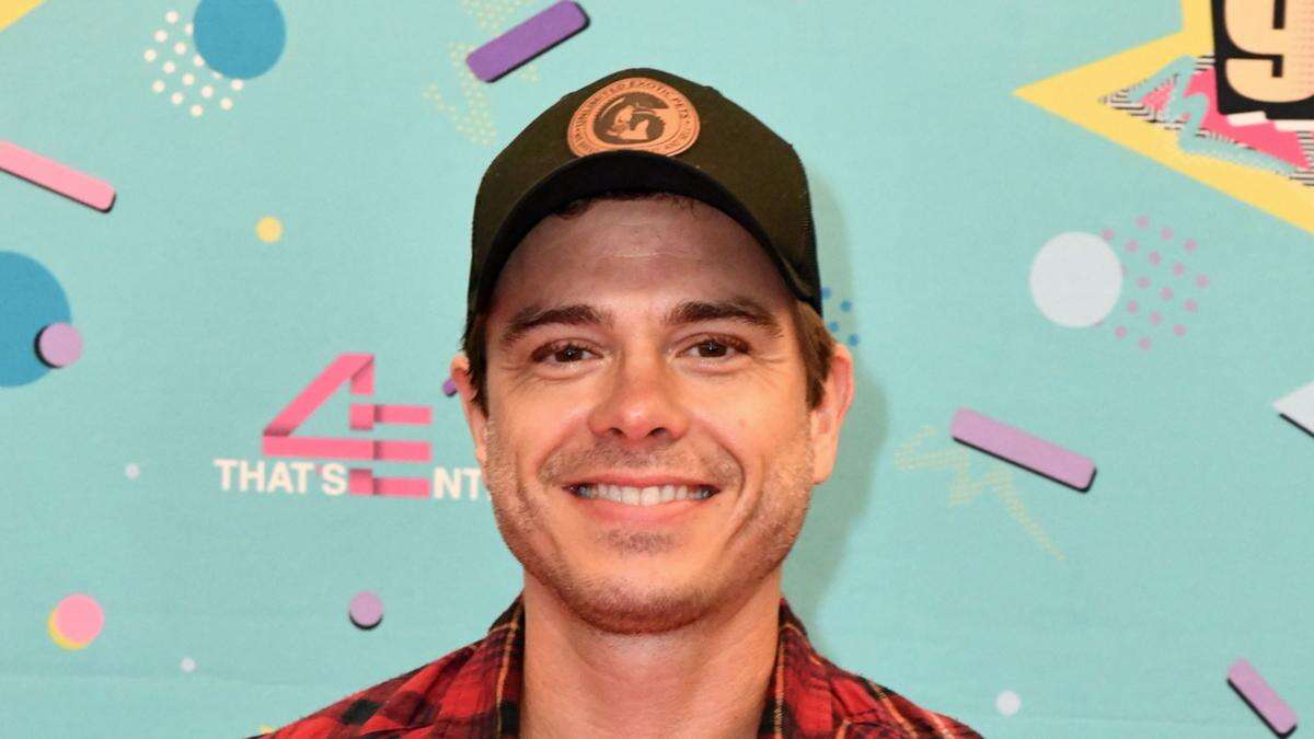 Mrs. Doubtfire star Matthew Lawrence reveals life lessons he learned from Robin Williams