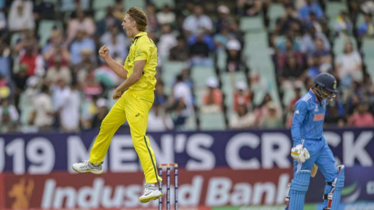 Aussies call in teen as back-up quick for ODI series