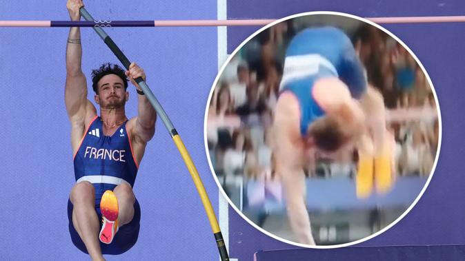 French pole vaulter knocked out after bulge bungle