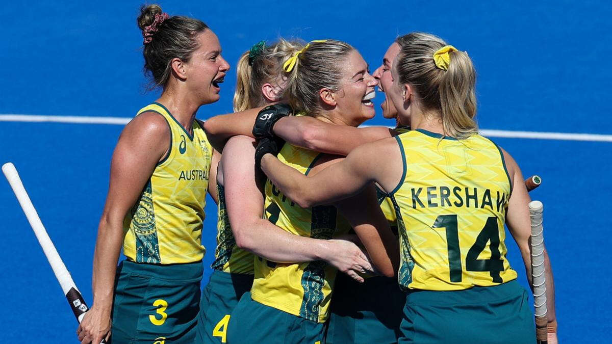 Hockeyroos crush Britain to stay unbeaten at Olympics