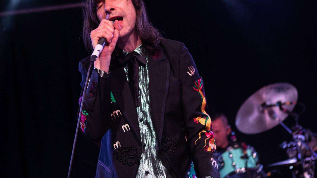 Primal Scream's Bobby Gillespie calls Blur's Alex James a 'social climber'