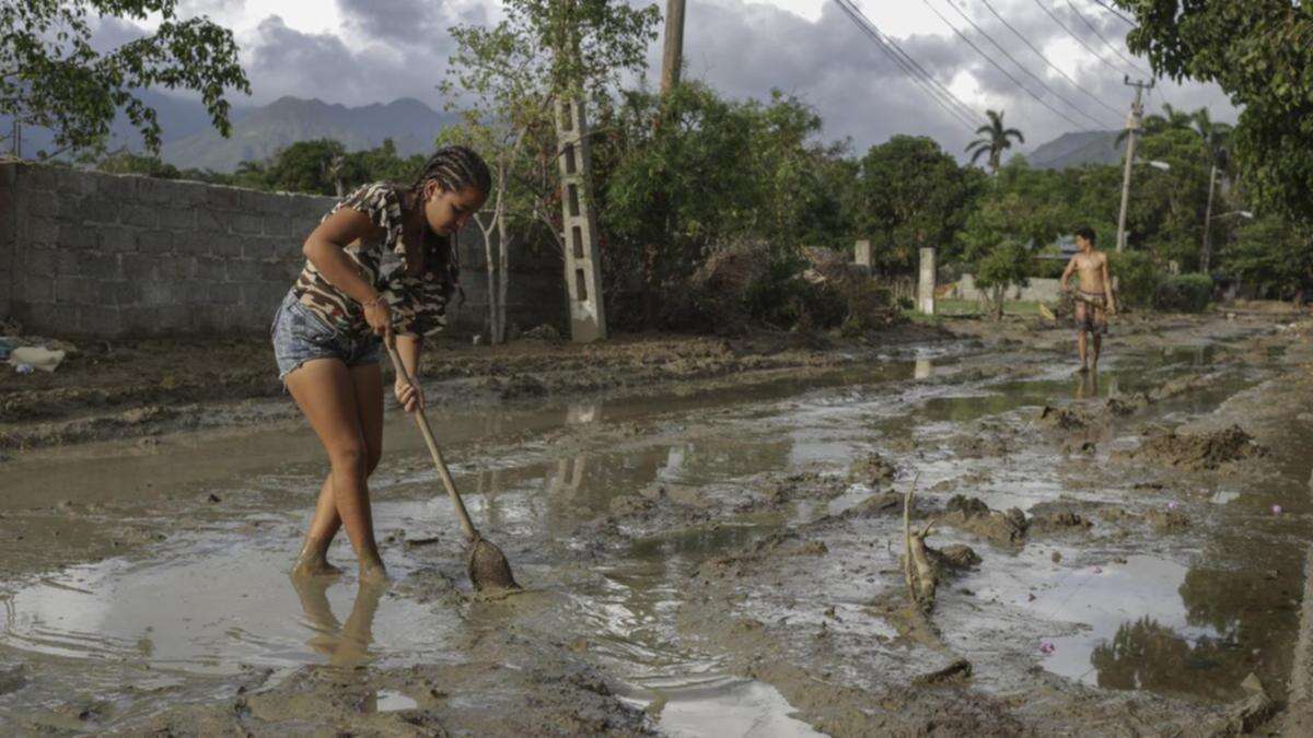 Tropical Storm Rafael churns towards Cuba