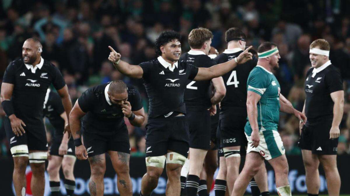 Robertson hails All Blacks after strong Dublin finish