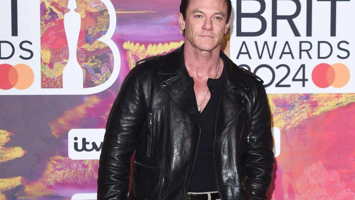 Luke Evans struggles with body image issues