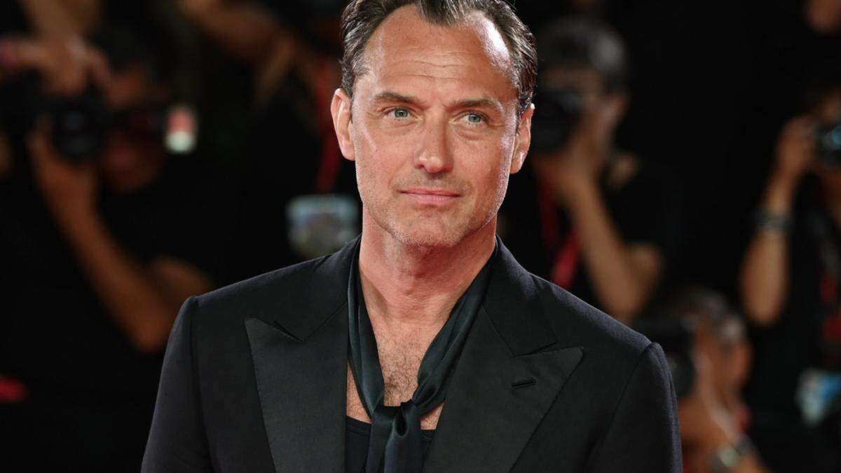 Jude Law jokes his wife forgot he was attractive