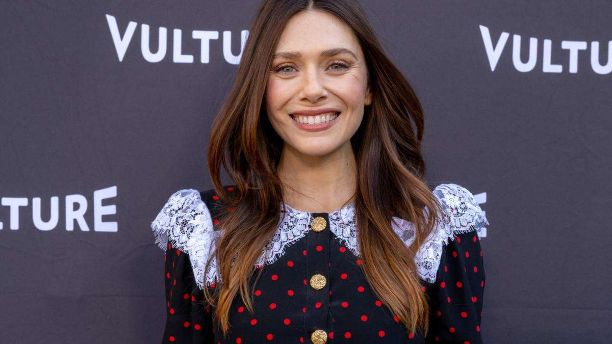 Elizabeth Olsen joins Julia Roberts in thriller Panic Carefully