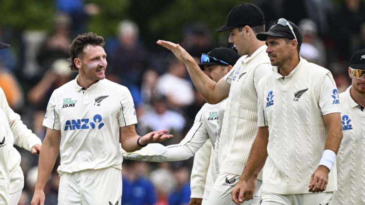 Unchanged NZ stick with four seamers for England Test