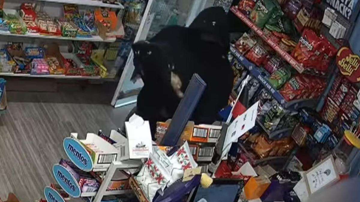 Bizarre robbery involving super-soaker