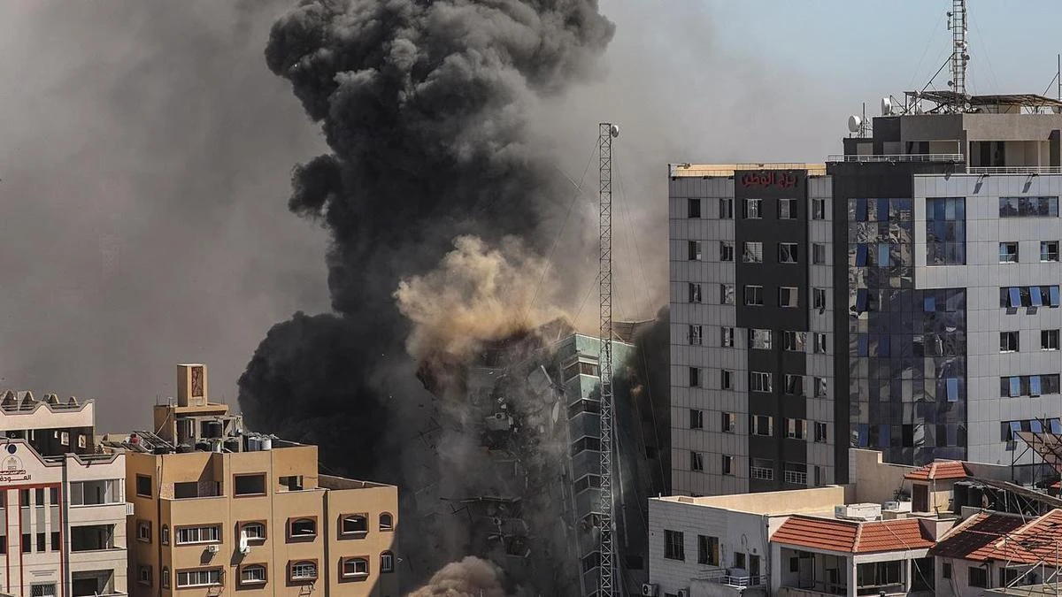Hamas says Israel air strike hits Gaza