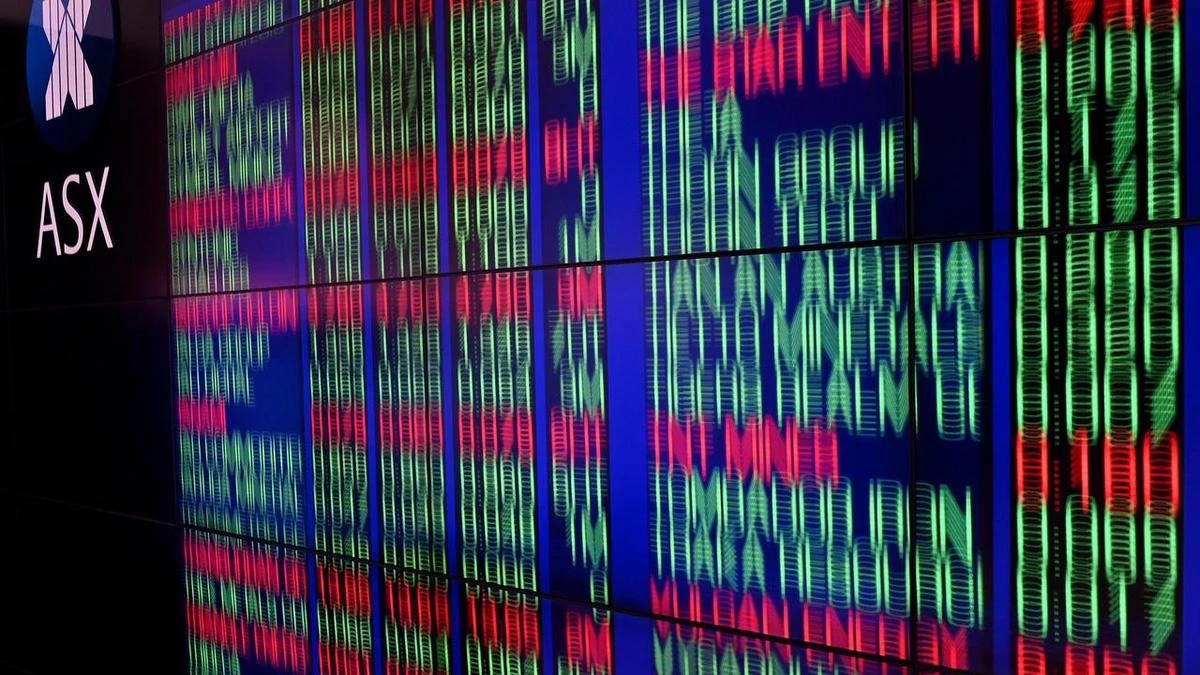 Energy shares lead ASX to record high