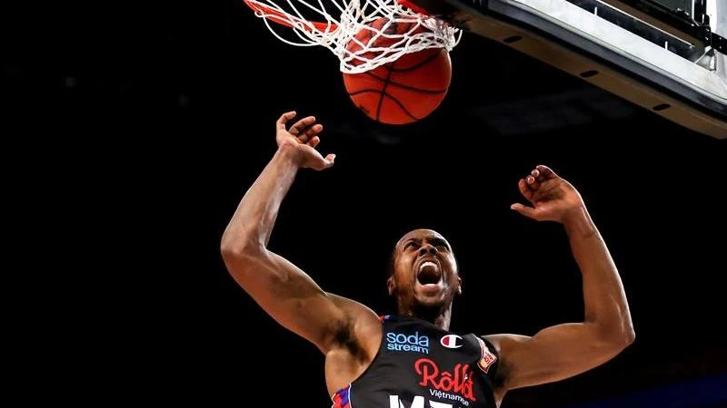 Melbourne Utd charge into NBL grand final