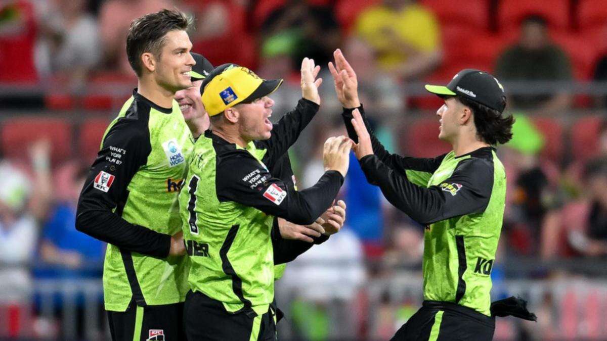 Thunder into BBL finals after Sam Konstas half-century