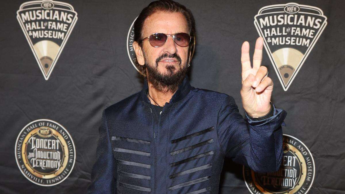 Sir Ringo Starr 'only wants to be in a band'