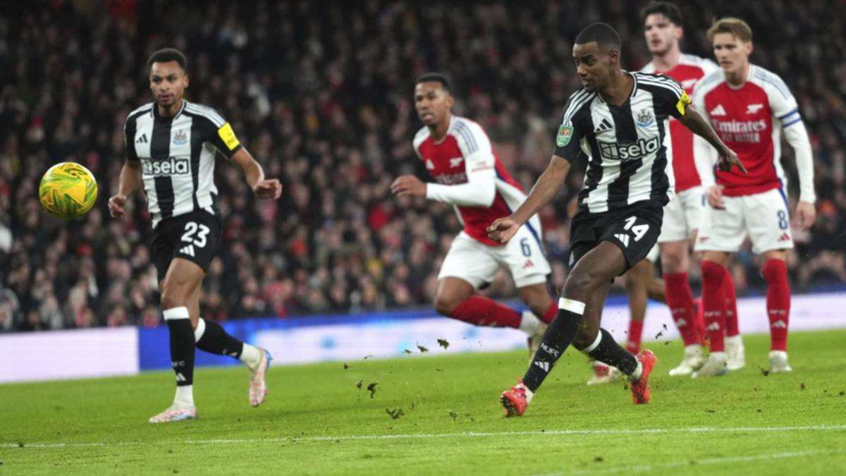 Newcastle stun Arsenal in first leg of League Cup semi