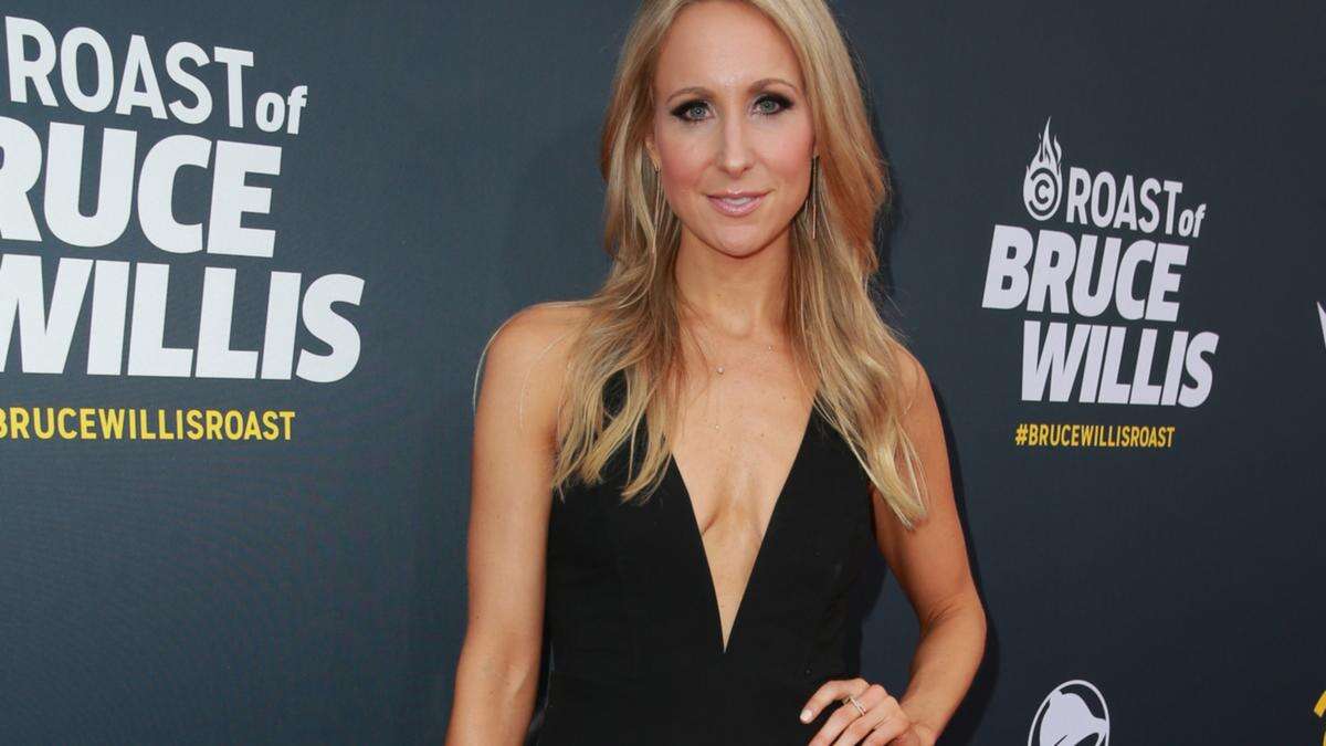 Nikki Glaser feels 'more pressure' to dress like a celebrity since going viral