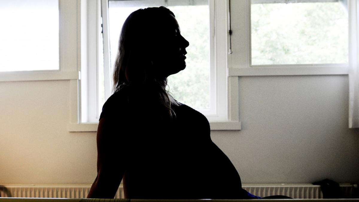 Woman gives birth without realising she was pregnant