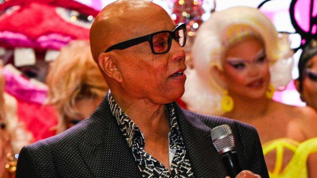 'We're gonna remember our dear The Vivienne...' RuPaul pays touching tribute to late star at opening of DragCon UK 2025