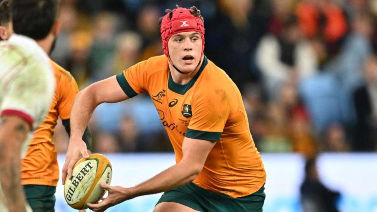 Wallaby Hooper leaves Brumbies to play for English club