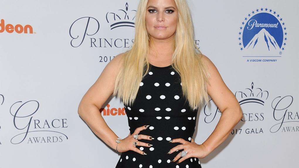 Jessica Simpson 'puts Hidden Hills home on the market'