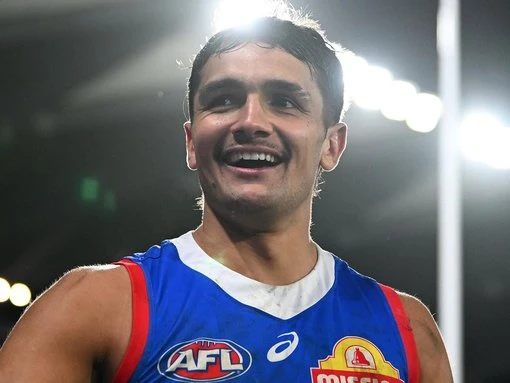 Ugle-Hagan addresses teammates on Whitten Oval return