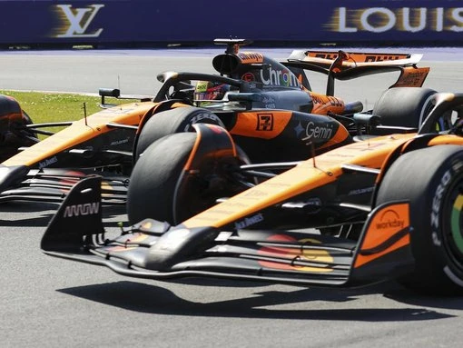 Piastri and Norris told to 'carry on racing' by McLaren