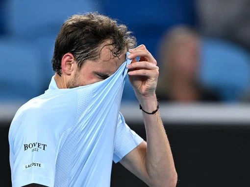 No shocks yet in Halle tune-up as Wimbledon looms