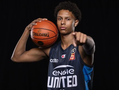 Thief's brother out to forge own identity on NBA path