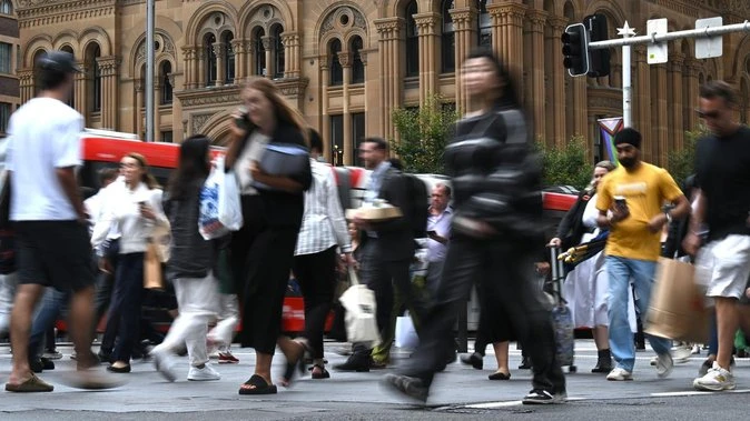 Unemployment to hold steady as pay packets swell