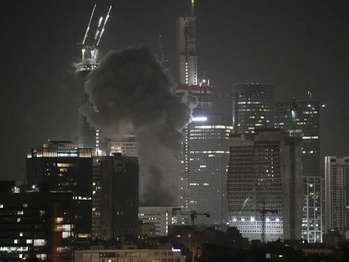 liveIran strikes near IDF headquarters in Tel Aviv