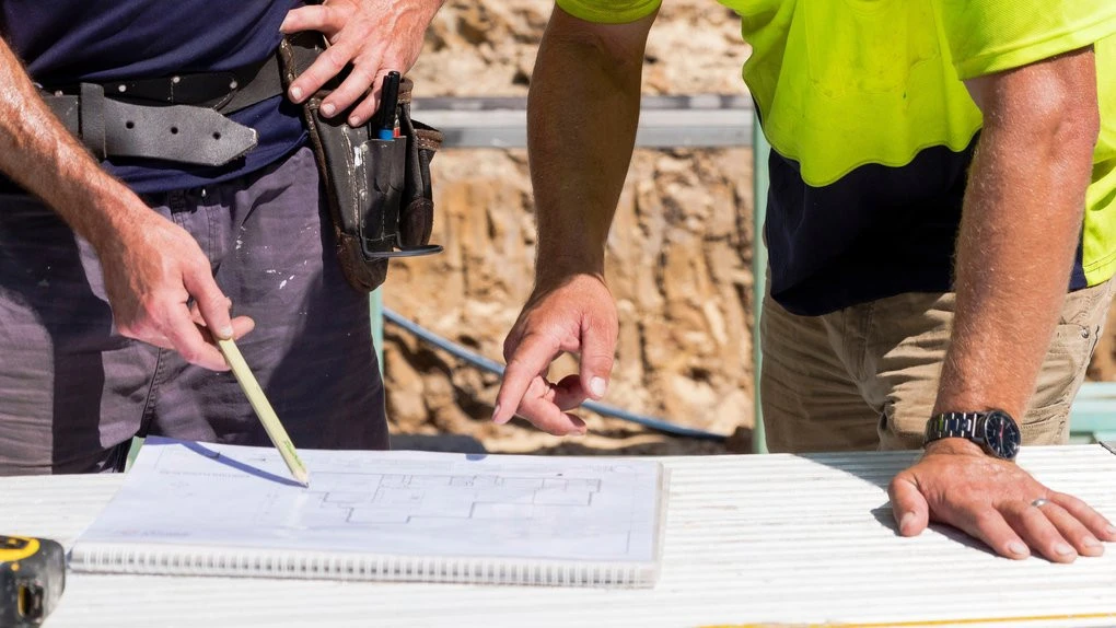 Roof repair conmen scamming West Aussies out of thousands