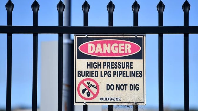 No easy answers to gas network 'death spiral'