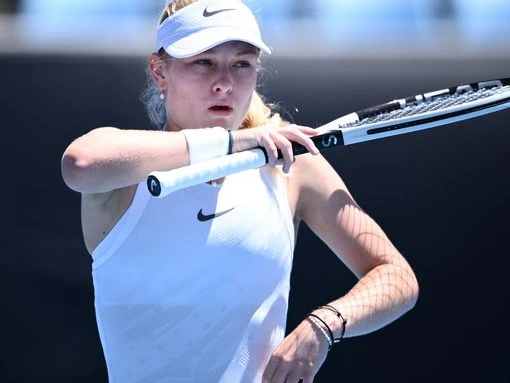 Jones, 16, leads Australian charge for Wimbledon places