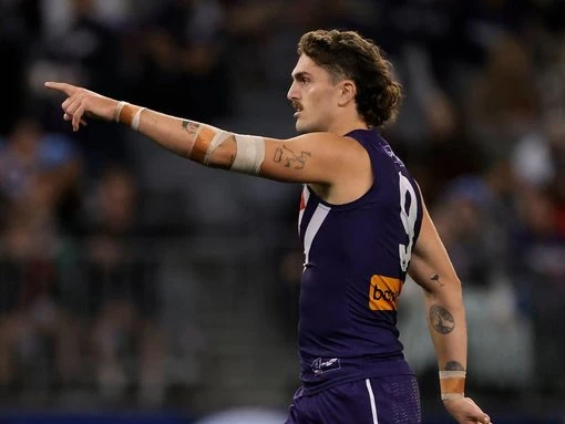 Freo fire late to beat Ross Lyon's Saints in thriller