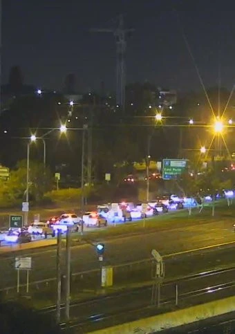 breakingMajor Perth freeway shut as police incident plays out