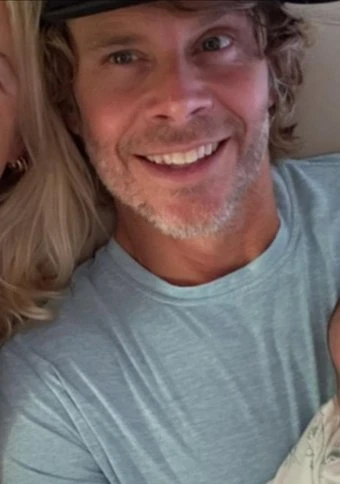 Eric Christian Olsen and Sarah Wright Olsen are parents again