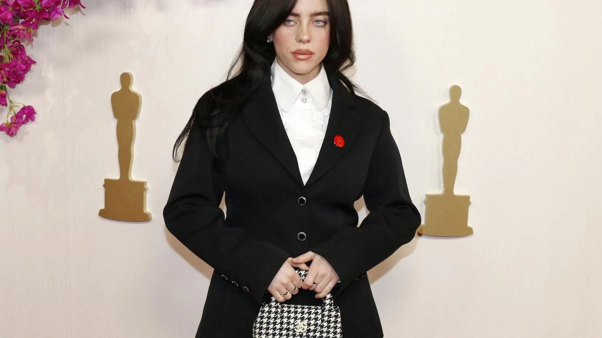 Billie Eilish hates herself when she's in love