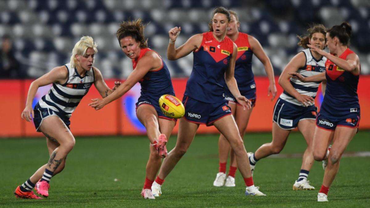 Hore stars, Harris injured as AFLW Dees beat Cats