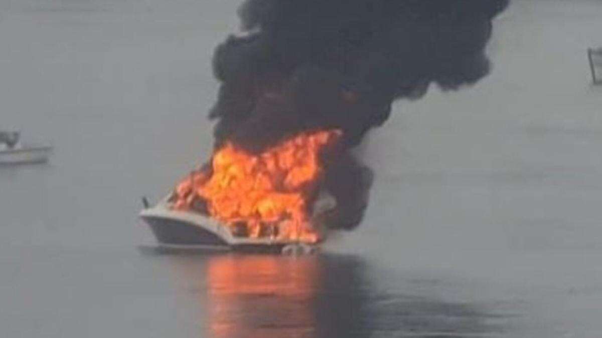 Boat goes up in flames on Sydney Harbour