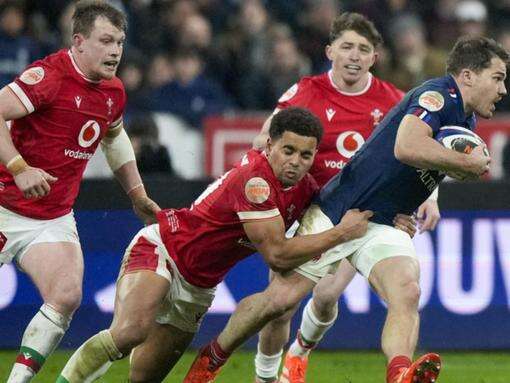 Flamboyant Dupont inspires France to Wales drubbing