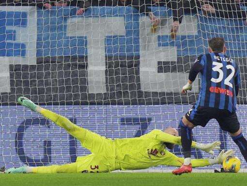 Torino keeper puts second dent in Atalanta's title bid