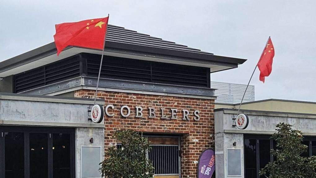 WA pub that flew the Chinese flag on Australia Day responds