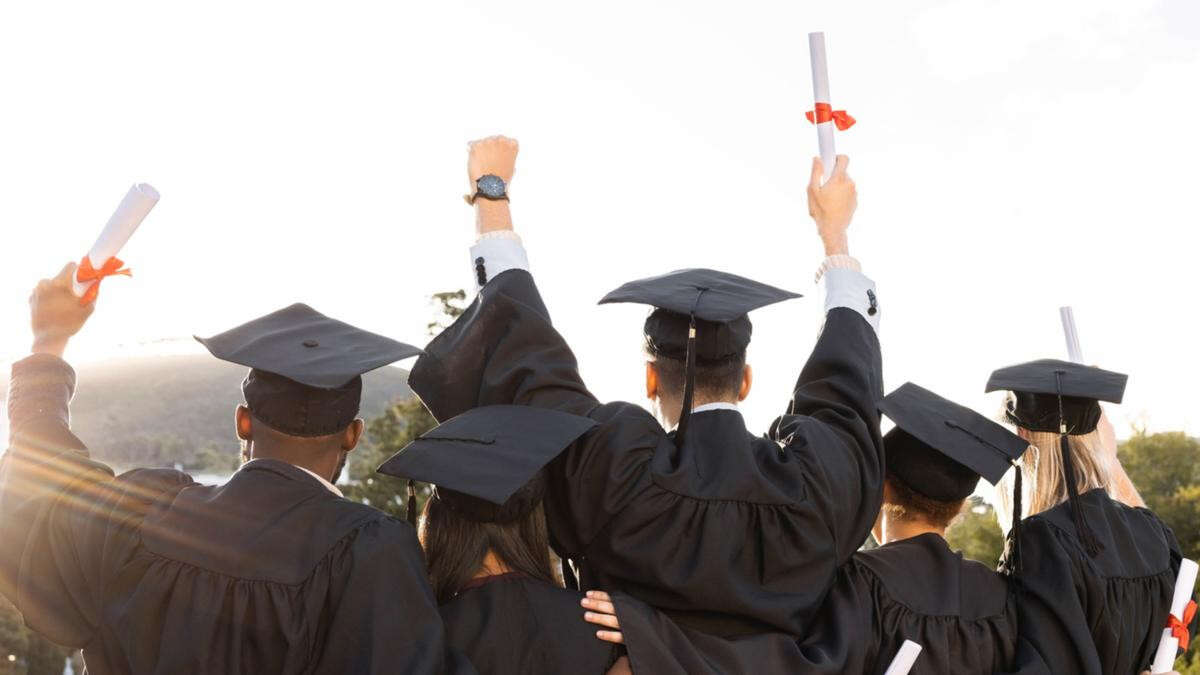 Shock findings reveal dementia more likely for uni graduates