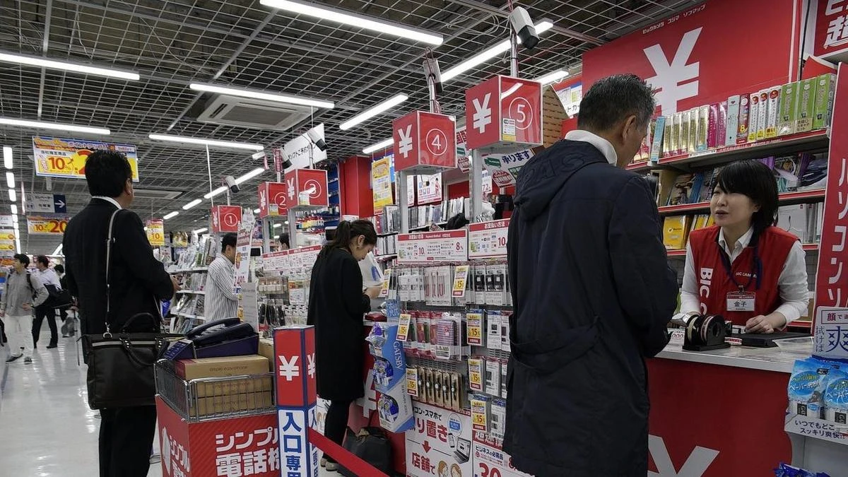 Asia shares shaky, Japanese inflation tops forecast