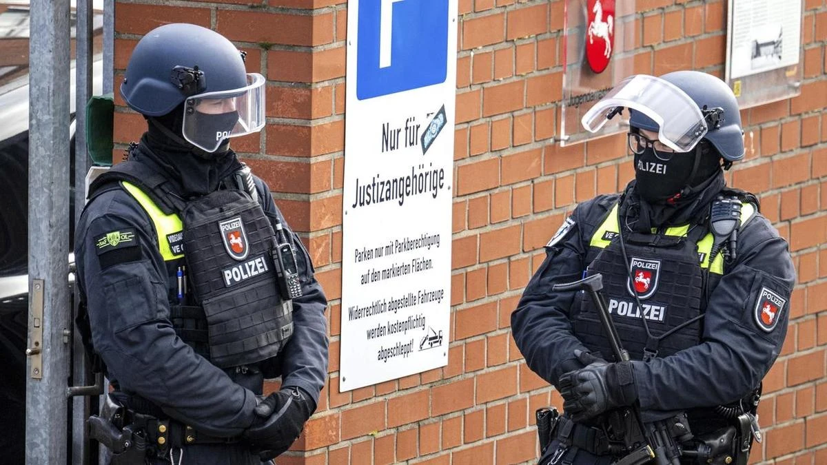 German police arrest Red Army Faction suspect Klette