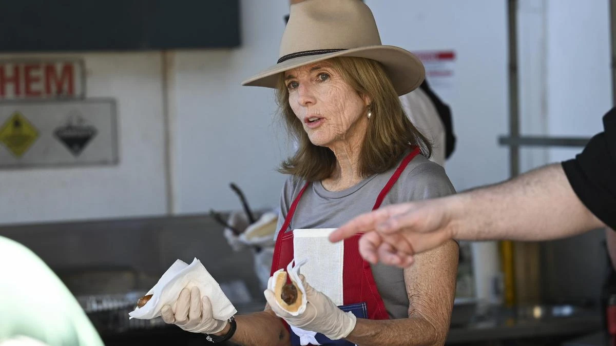 JFK’s daughter spotted at Bunnings