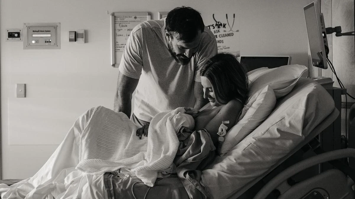 Perth Bachelor stars announce baby joy after hard struggles