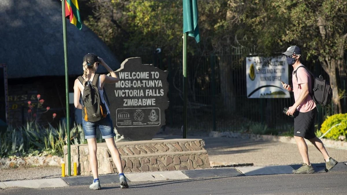 Australian missing in Zimbabwe 'not seen for nine days'