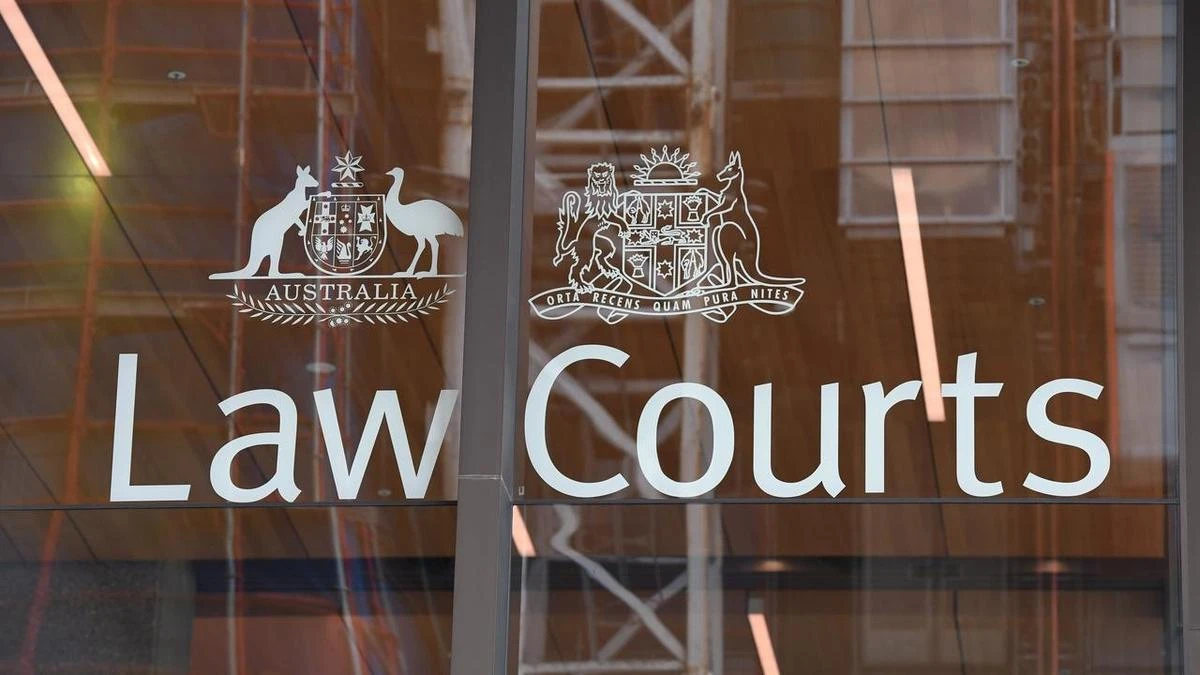 Risk posed by terror plotter mixing with 'worst people'